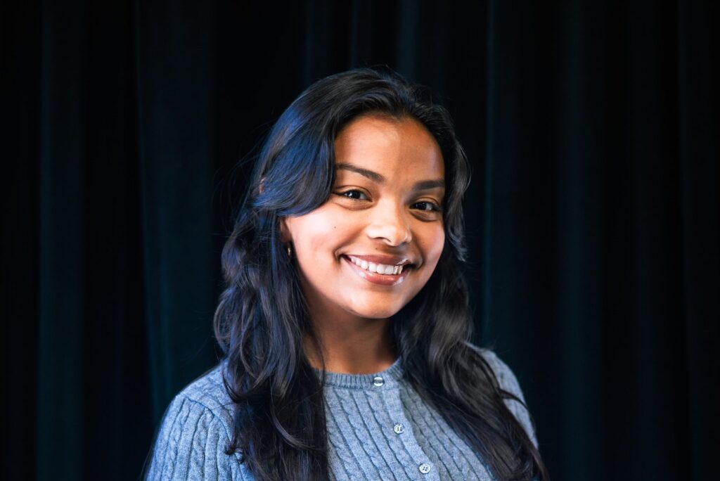 calocalnewsfellows-Headshots-Pricila Flores image of Pricila Flores